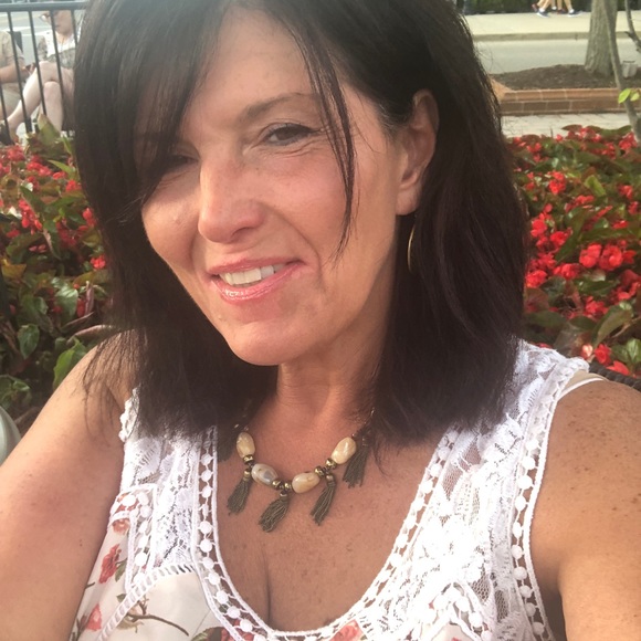 Meet your Posher, Mary ann - Picture 3 of 5